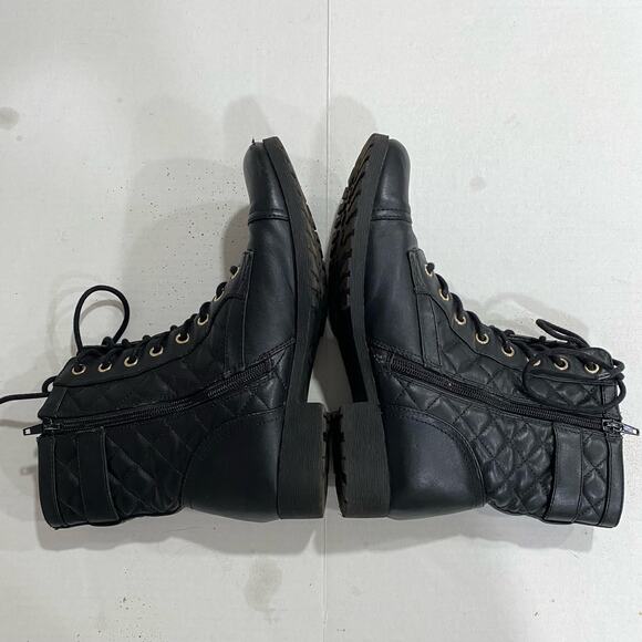 G by Guess Quilted Black Combat Boots SIZE 9M Goldtone Hardware Lug Sole Shoes - Picture 6 of 9